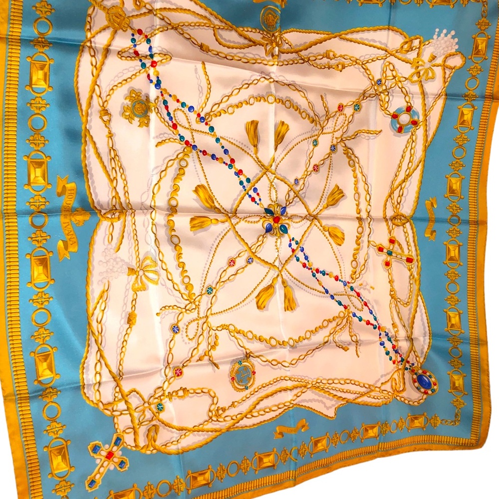 💙✝️ Silk Rosary Scarf BNIB 100%